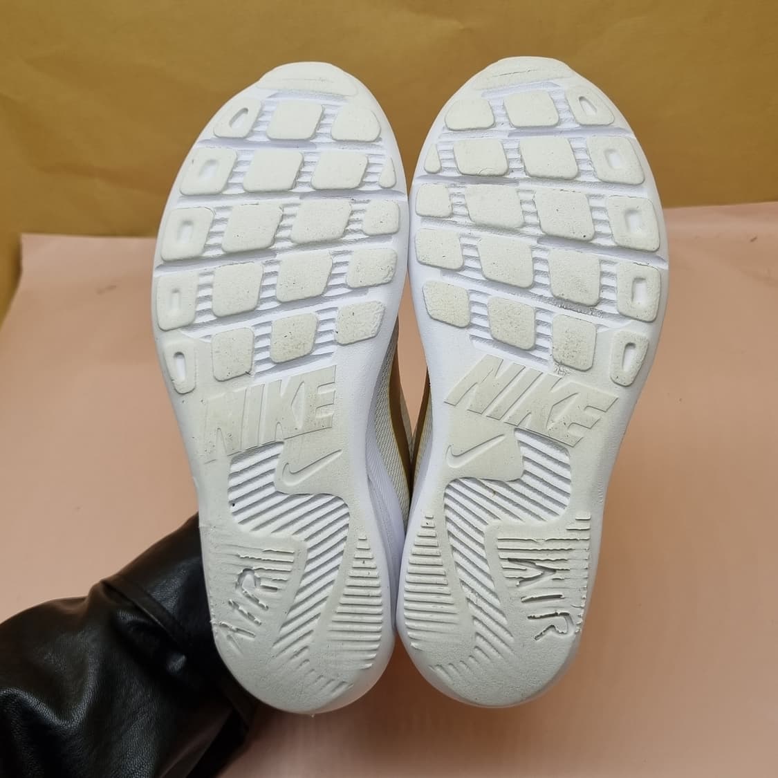 나이키 에어맥스 오케토 운동화225 상품이미지3