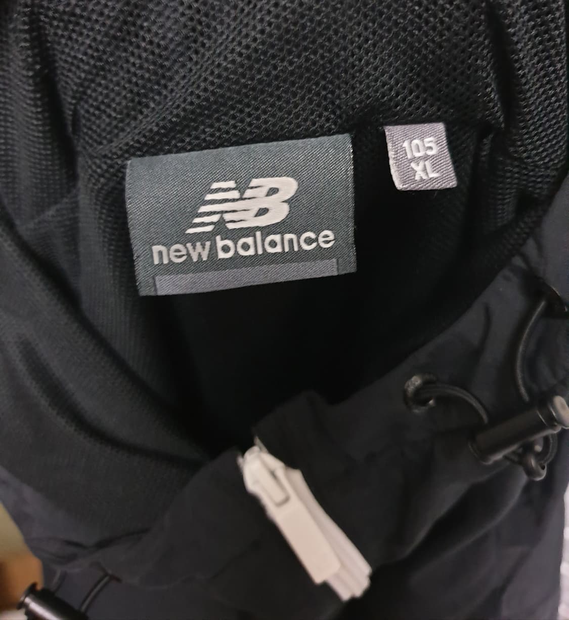 뉴발란스 에센셜 아노락 블랙 (XL) 상품이미지4