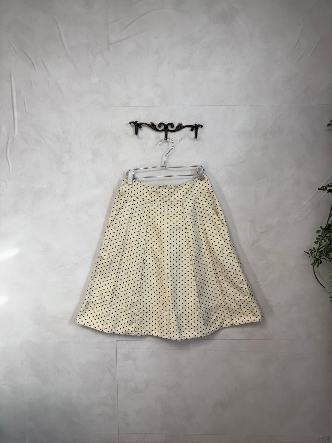 DKNY ivory dot pleats skirt 상품이미지1