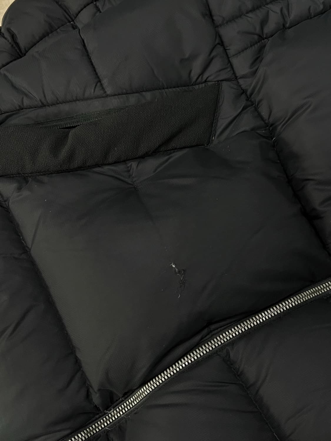 노스페이스 아이거 구스다운 패딩 점퍼 블랙 상품이미지5