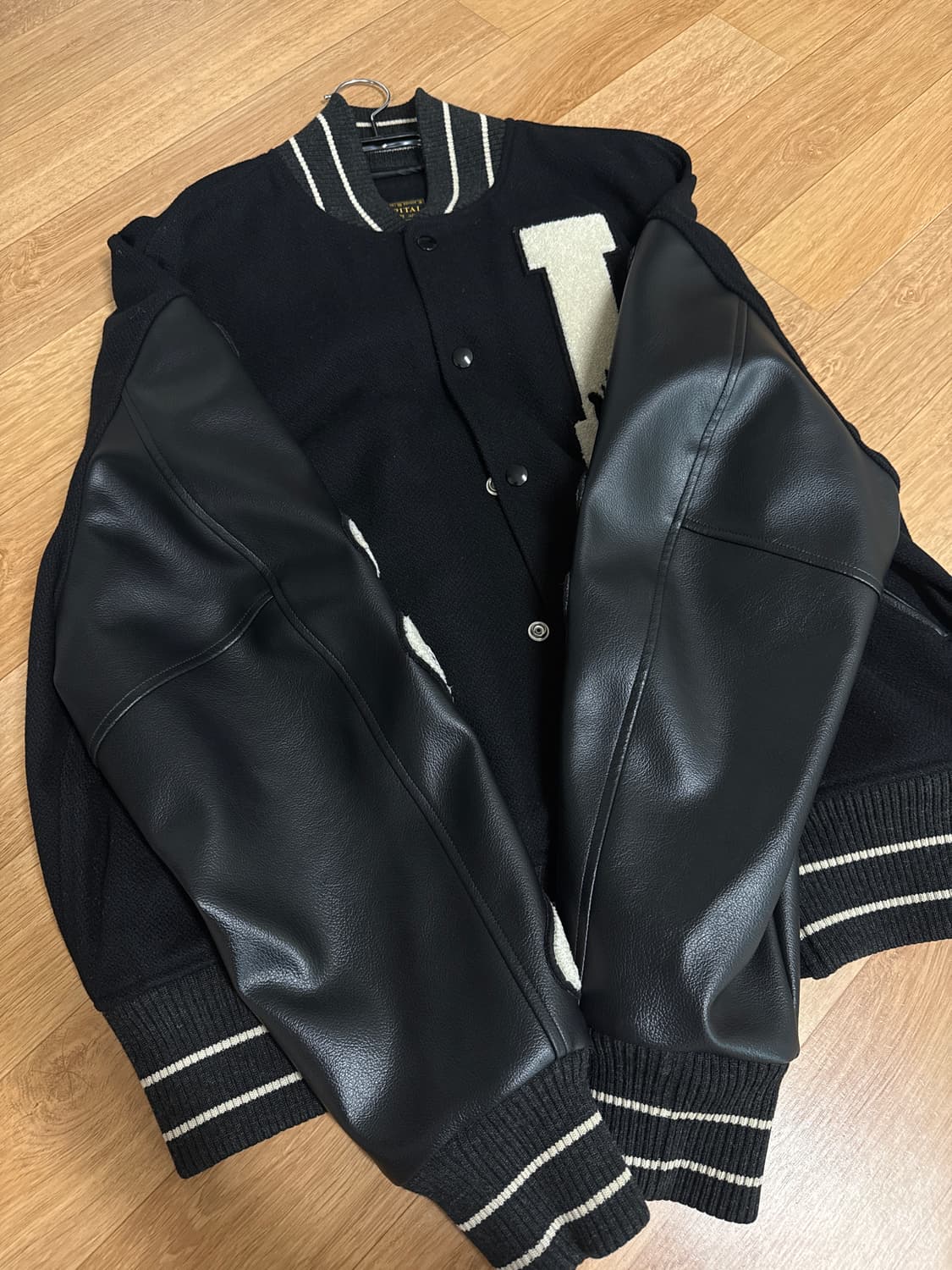 캐피탈 본 바시티 3 상품이미지5