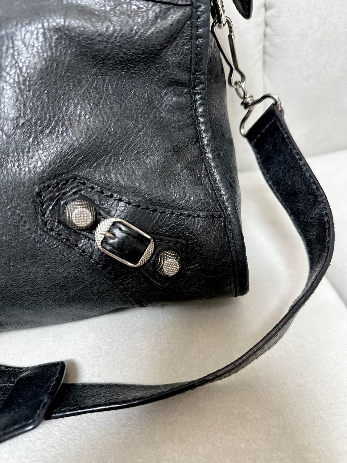 [A 정품] 발렌시아가 시티 모터백 파트타임 블랙 상품이미지4