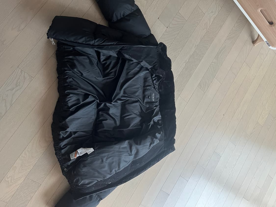 게스 블랙 패딩 점퍼 상품이미지3