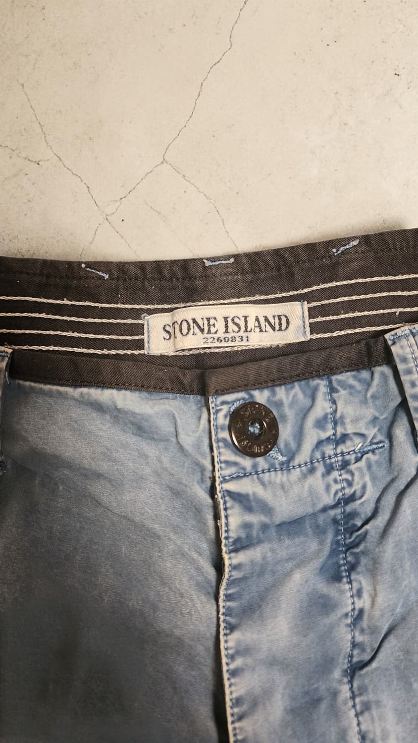 STONE ISLAND 블루 워싱 카고 7부 바지 상품이미지6