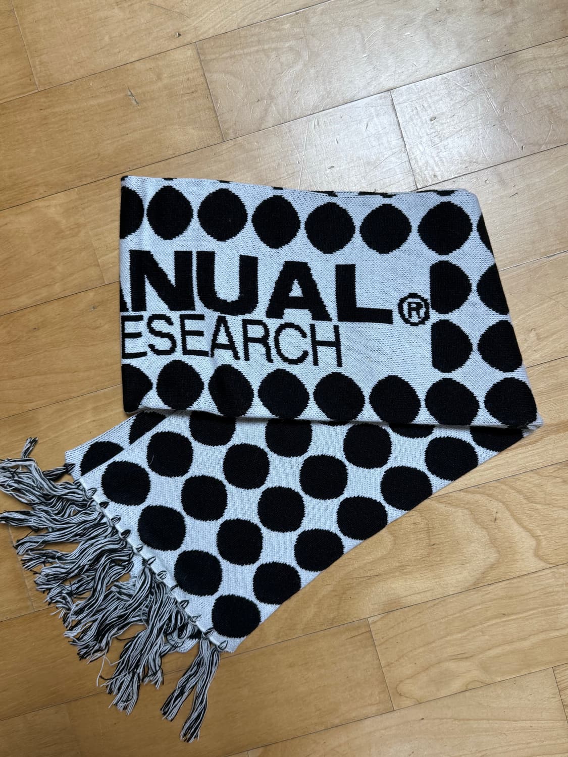 노매뉴얼 머플러 상품이미지1