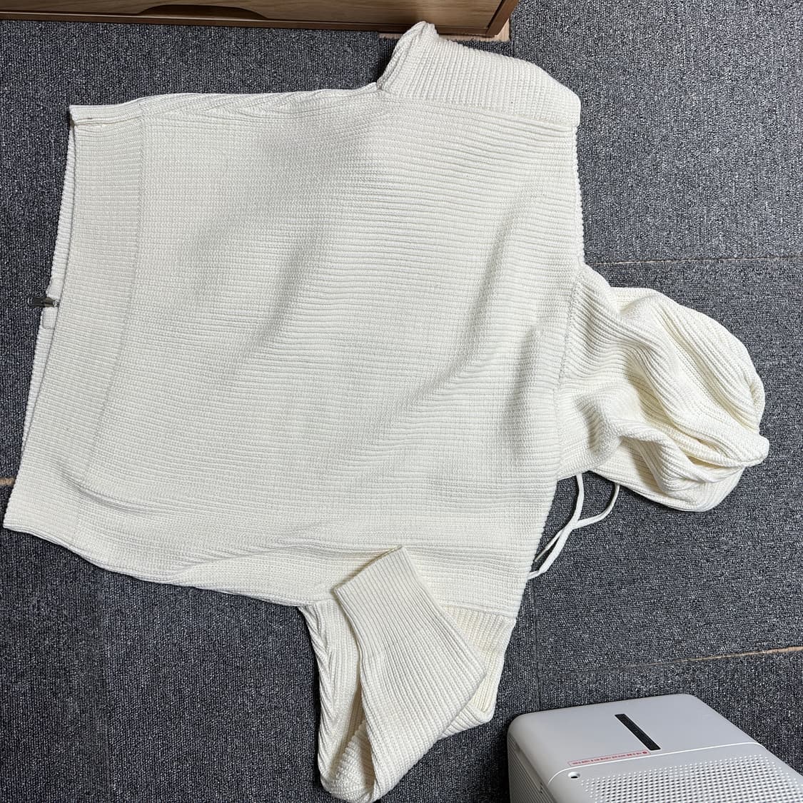 온리스웻팬츠 니트 후드집업 크림색 상품이미지3