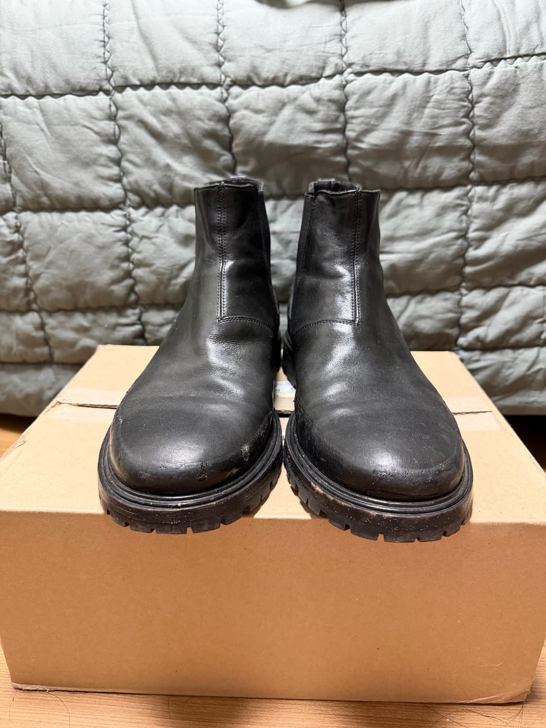 [Bottega Veneta] 보테가 베네타 러그 첼시 부츠 (블랙) 상품이미지1