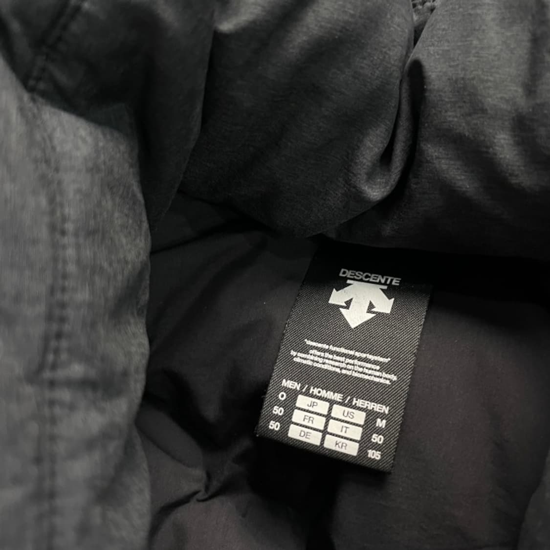 105 데상트 하이브리드 패딩  상품이미지4