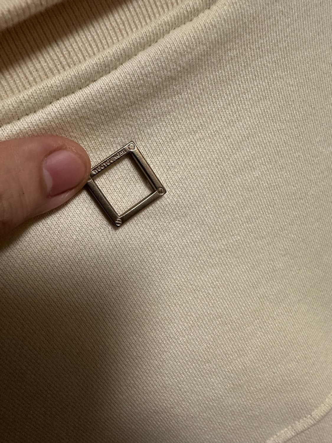 우영미 키링 하프집업 맨투맨 베이지 (48) 상품이미지3