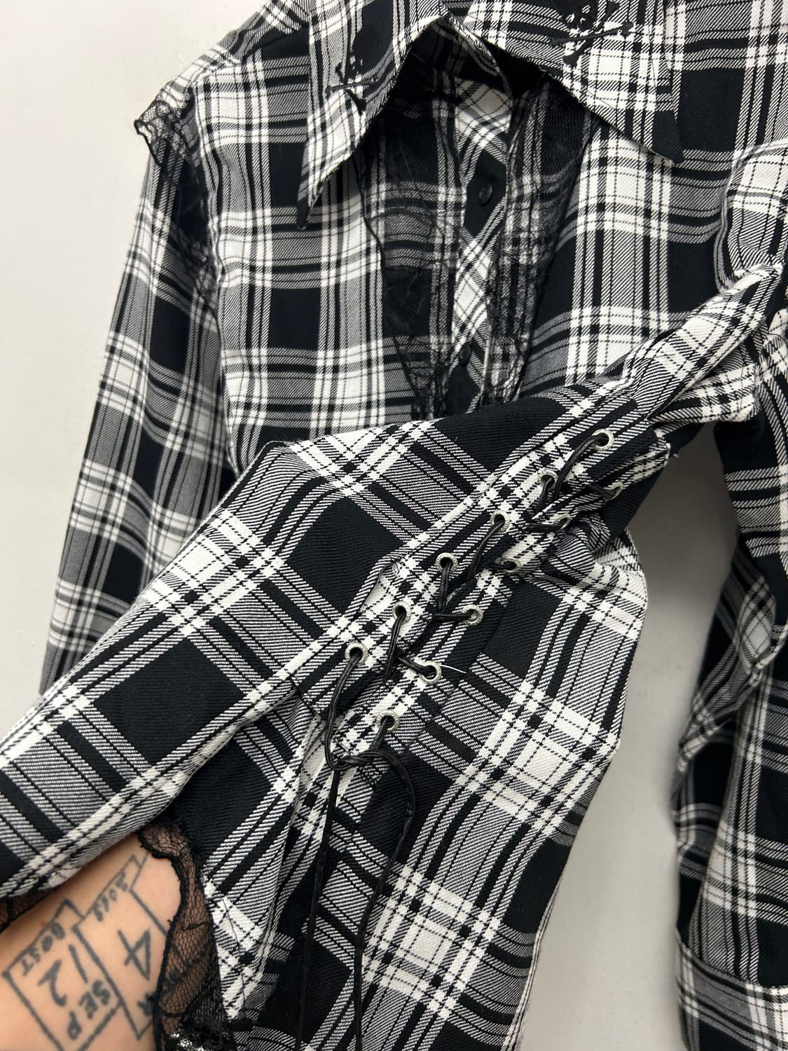 MAD PUNKS Check Lace-up Shirt 상품이미지5