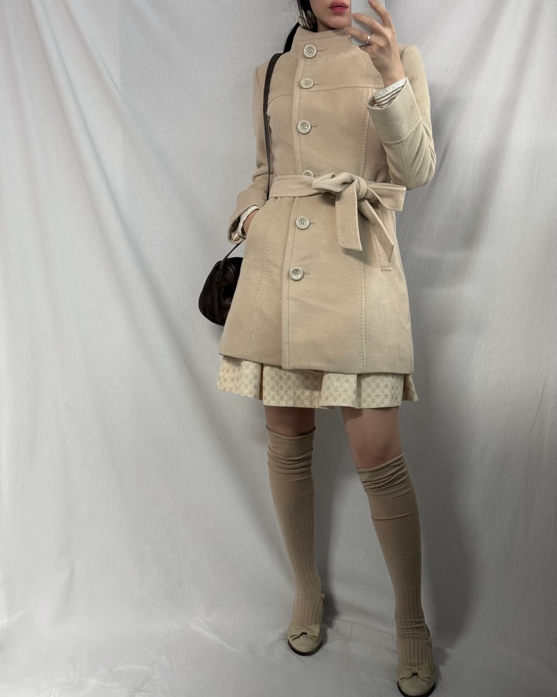 하이 넥 버튼 벨티드 코트  상품이미지3