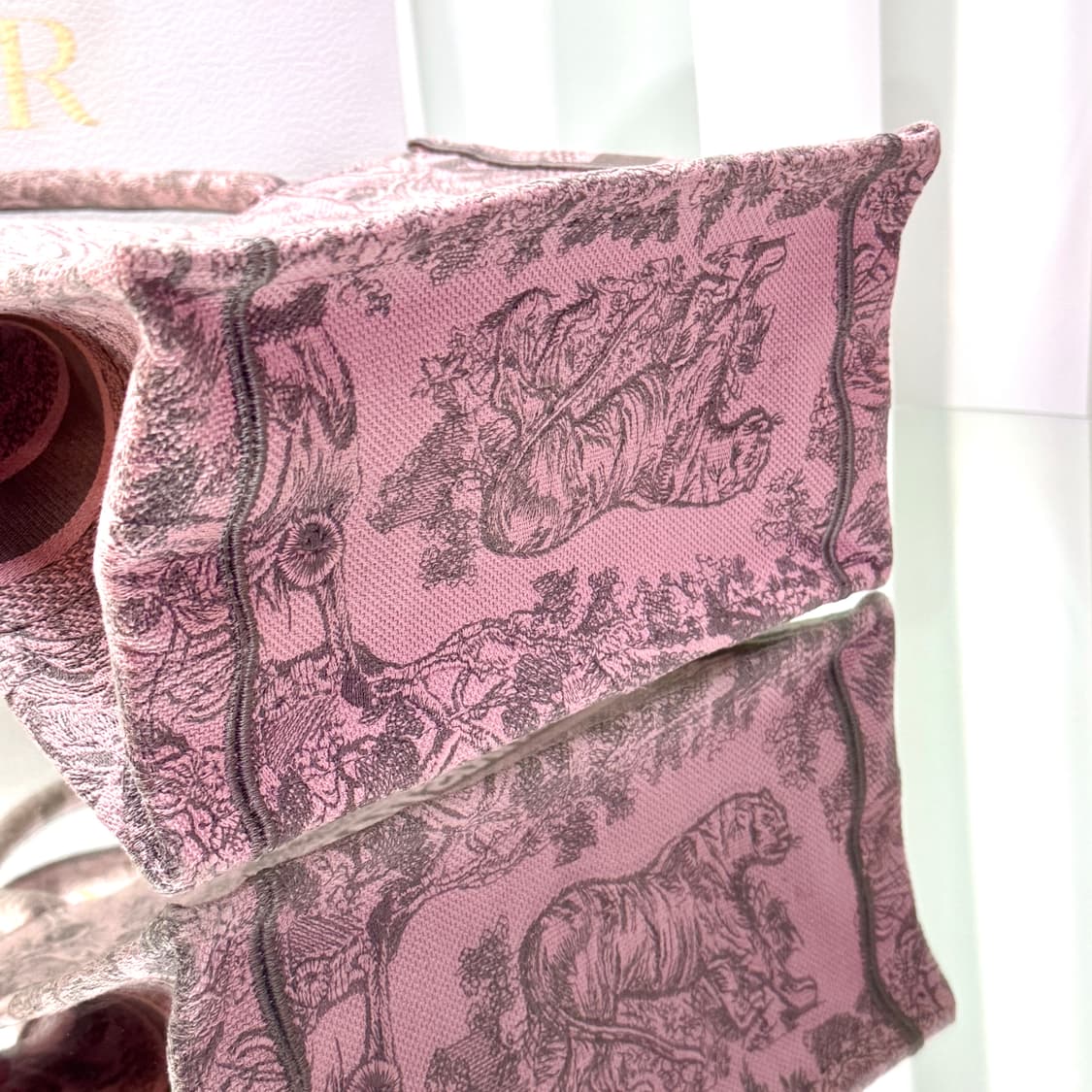 디올 뜨왈드주이 북토트백 스몰 핑크 상품이미지8