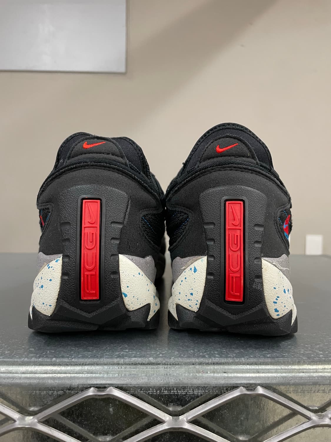 나이키 ACG 블랙 하바네로 레드 300 상품이미지3