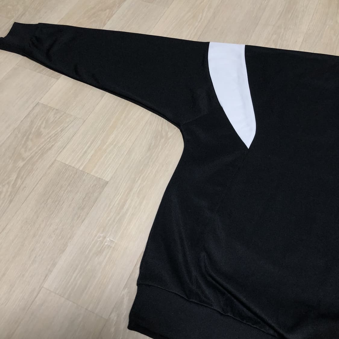 (오버핏 M) 아디다스 adidas 커트라인 져지 맨투맨 블랙 상품이미지8