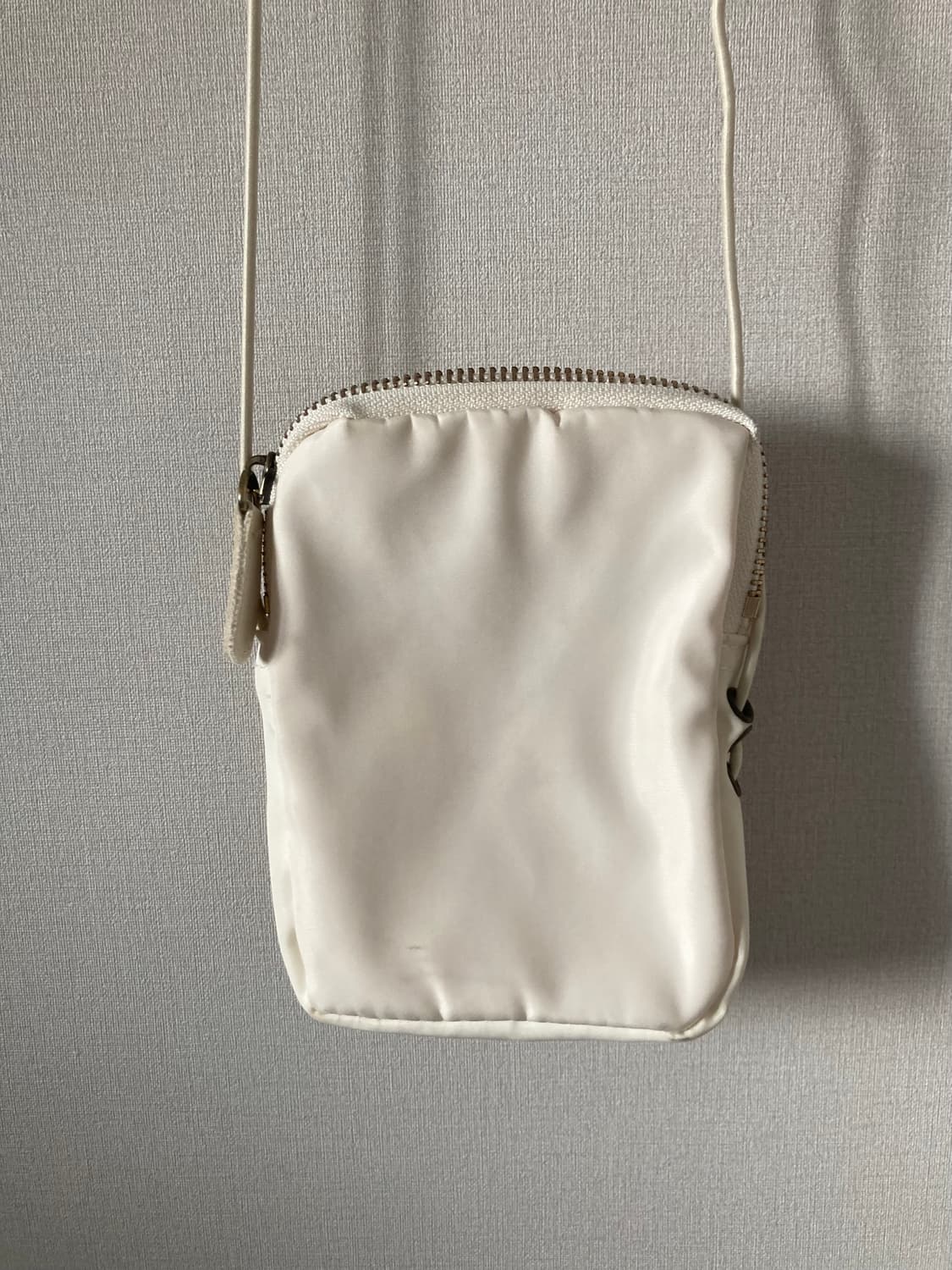 기준 미니백 나일론 화이트 상품이미지4