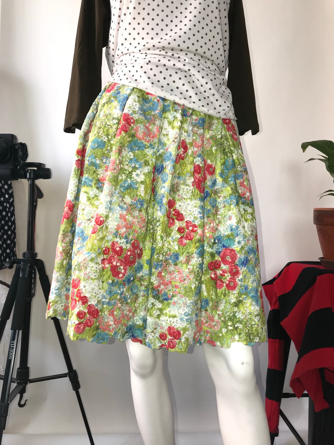 BON MERCERIE Flower Punching Skirt 상품이미지1
