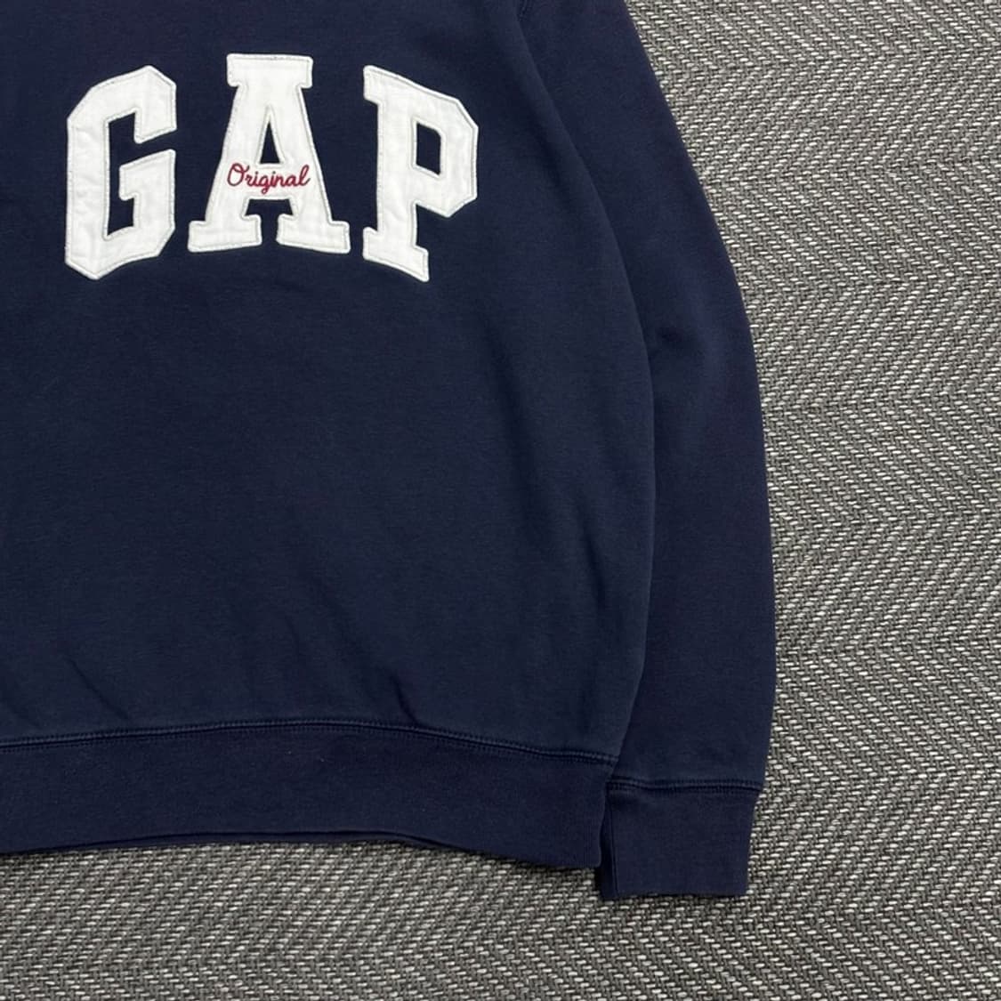 GAP  자수 패치 맨투맨 V0518 상품이미지4