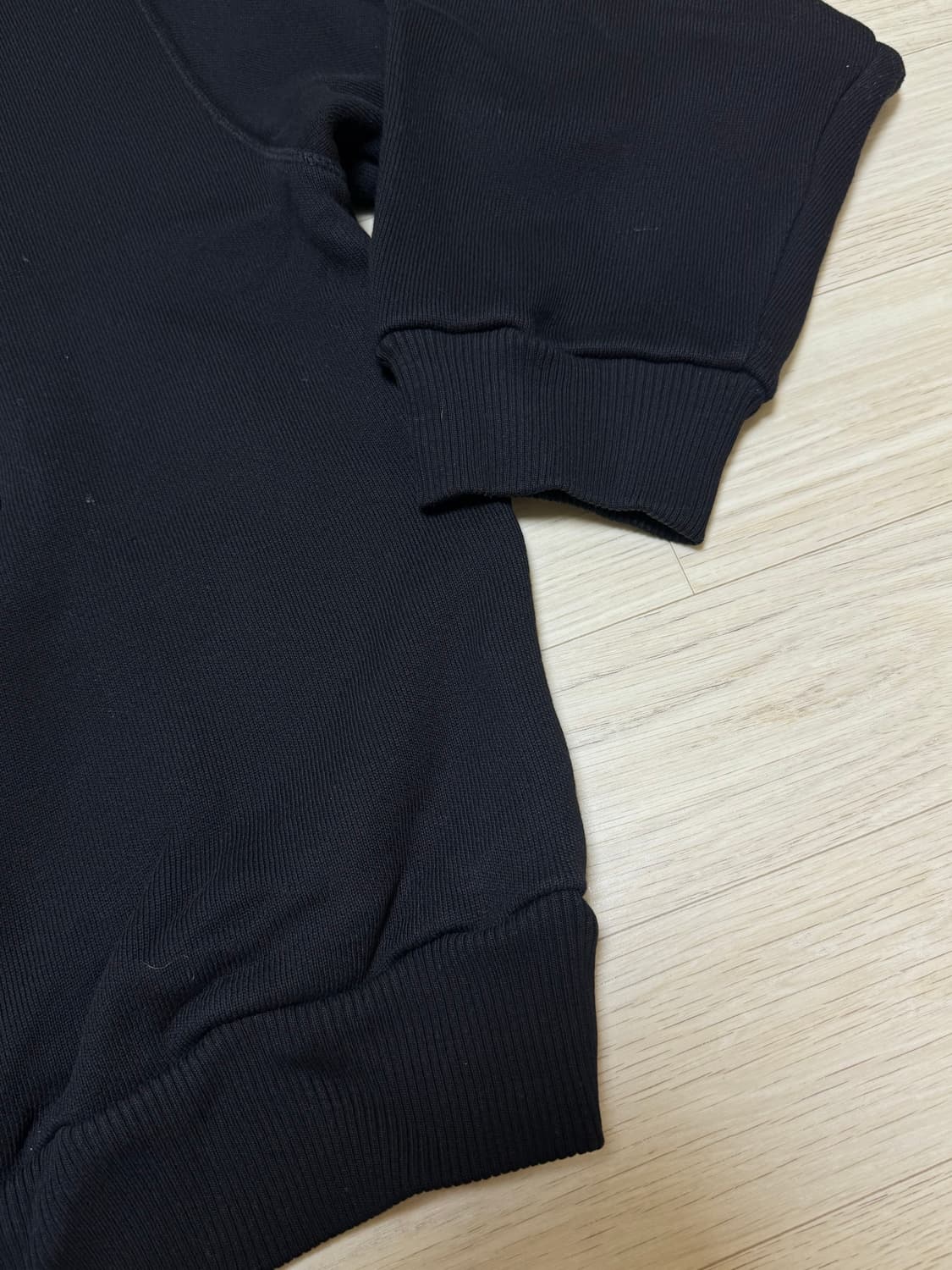 드리스반노튼 플라워 비즈 맨투맨 L 상품이미지7