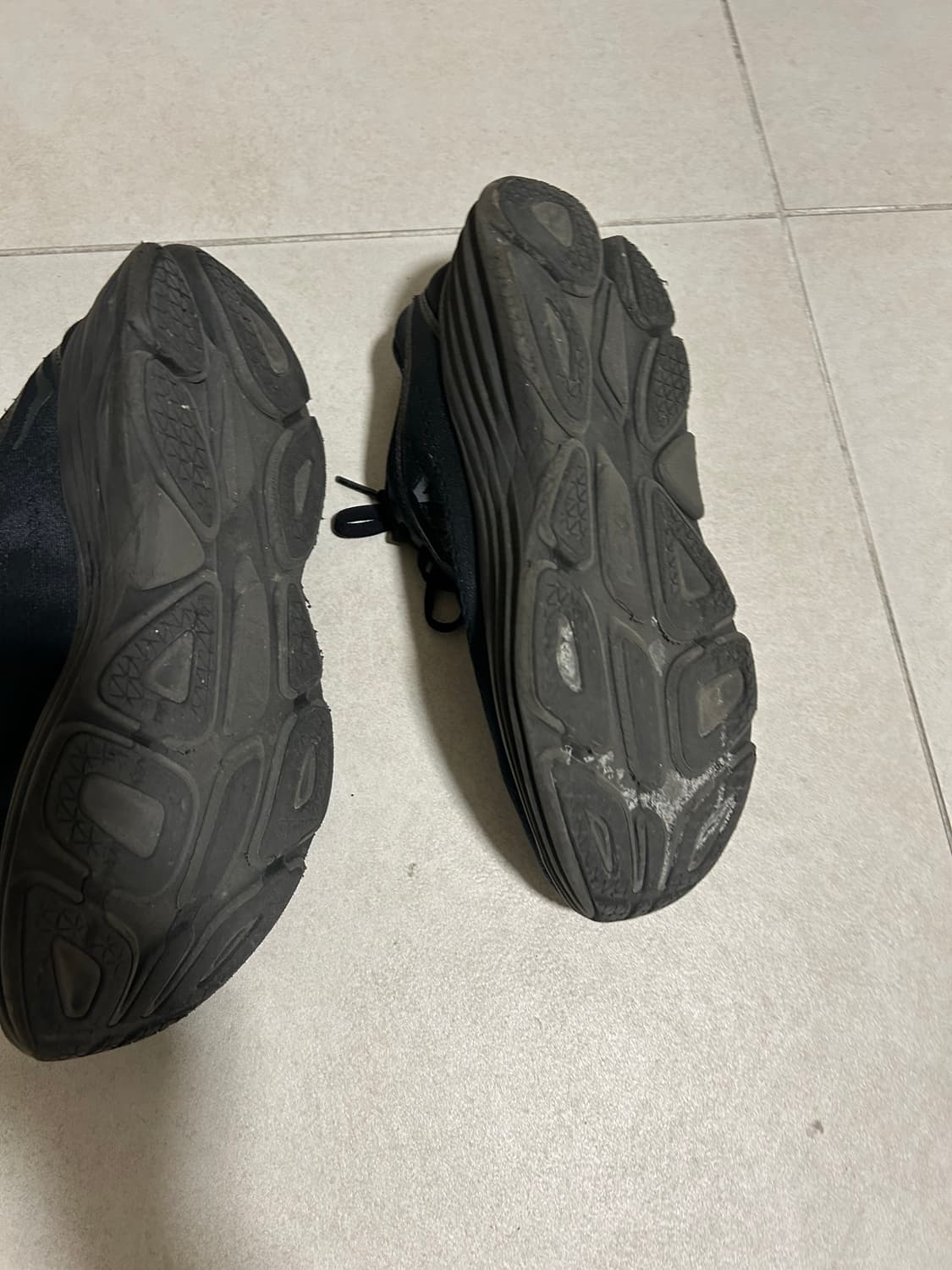 호카 본디8 블랙 265 상품이미지4