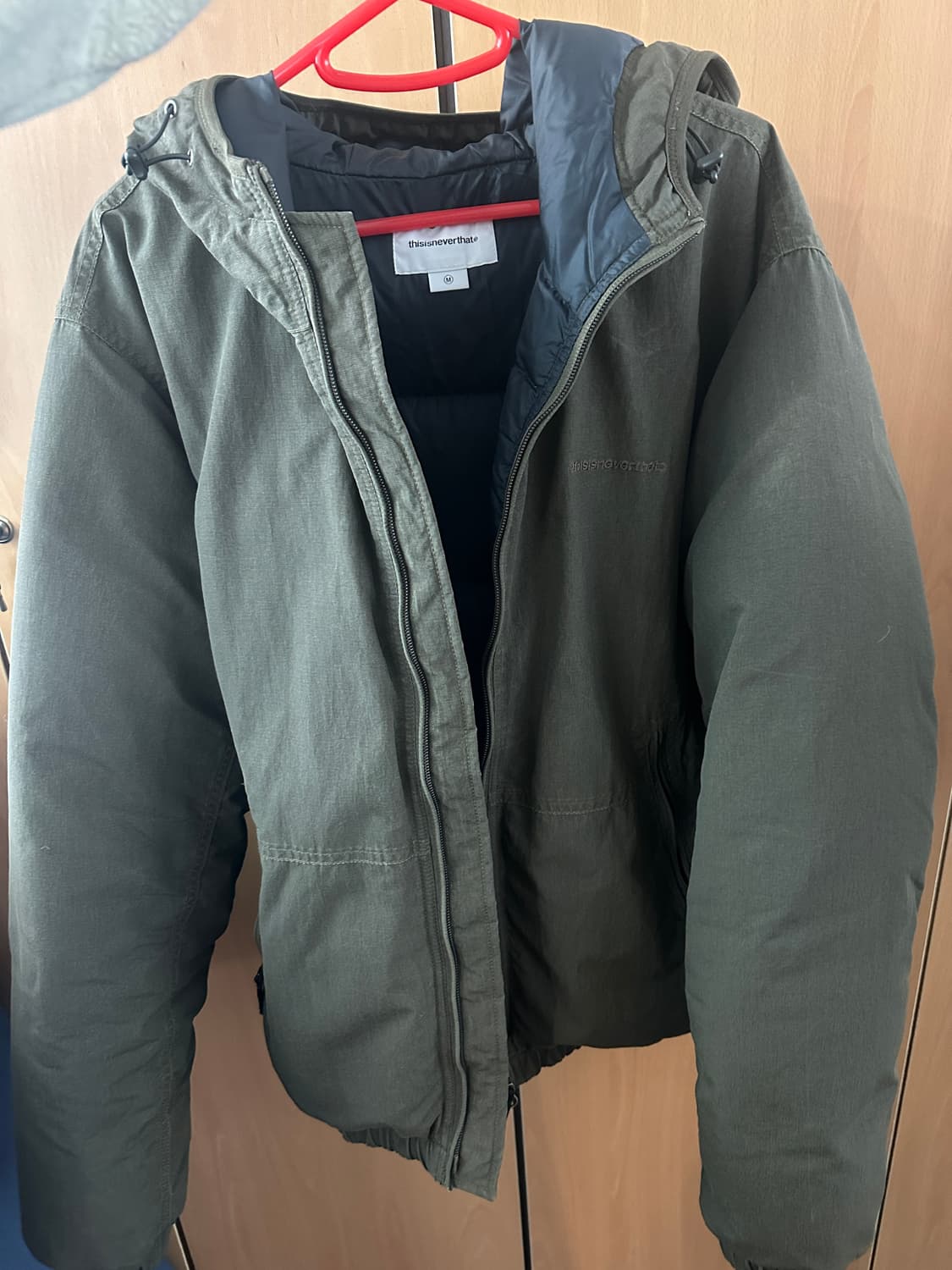 디스이즈네버댓 다운패딩 사이즈M 상품이미지2