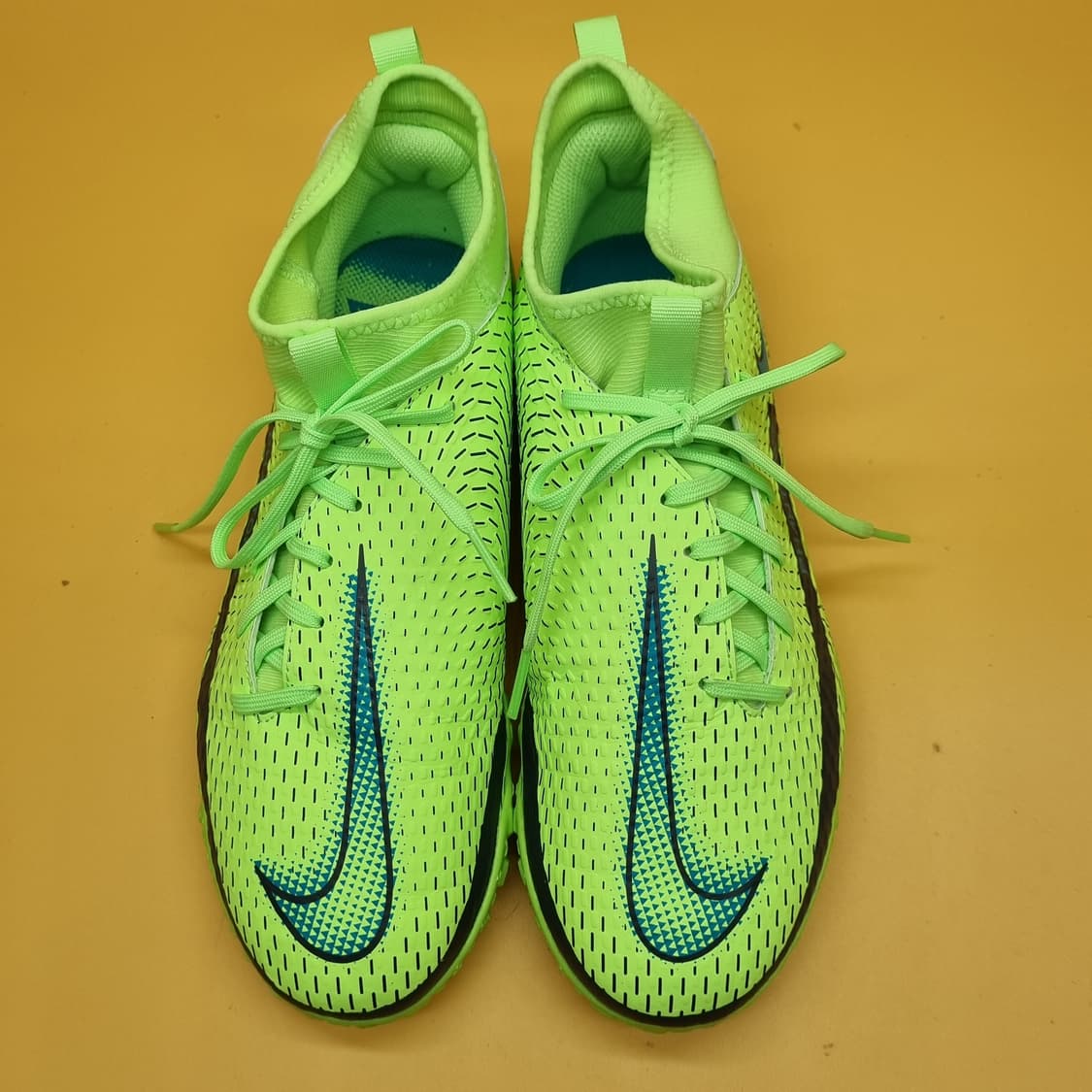 나이키 팬텀 GT. 풋살화240 상품이미지2