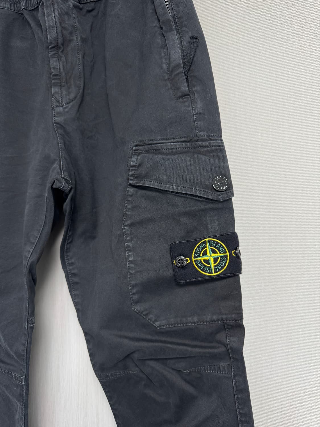 스톤아일랜드 카고 조거팬츠 블랙 80 상품이미지2