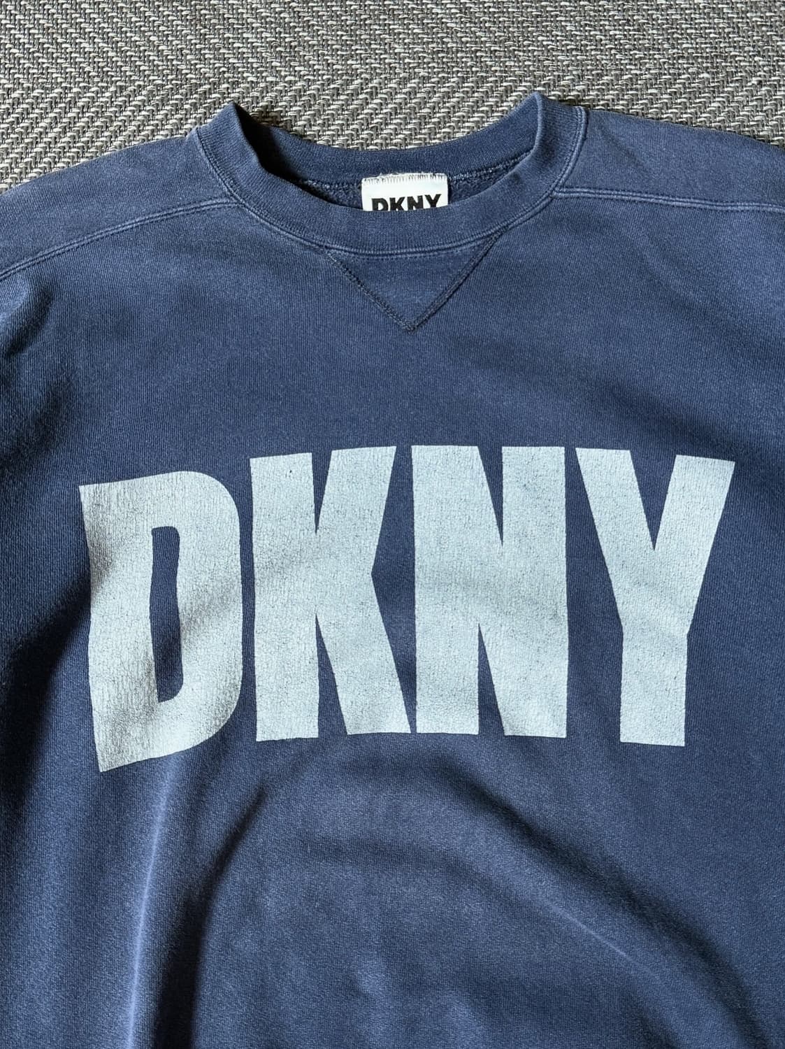 90s USA DKNY 스펠아웃 빈티지 스웻셔츠 (110) 상품이미지2