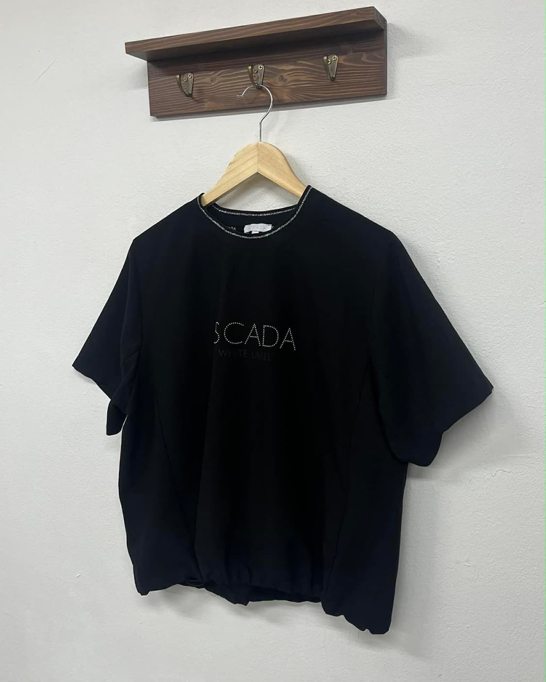 [L] Escada 에스까다 24년 신형 텍스처 우븐 반팔 티셔츠 상품이미지7