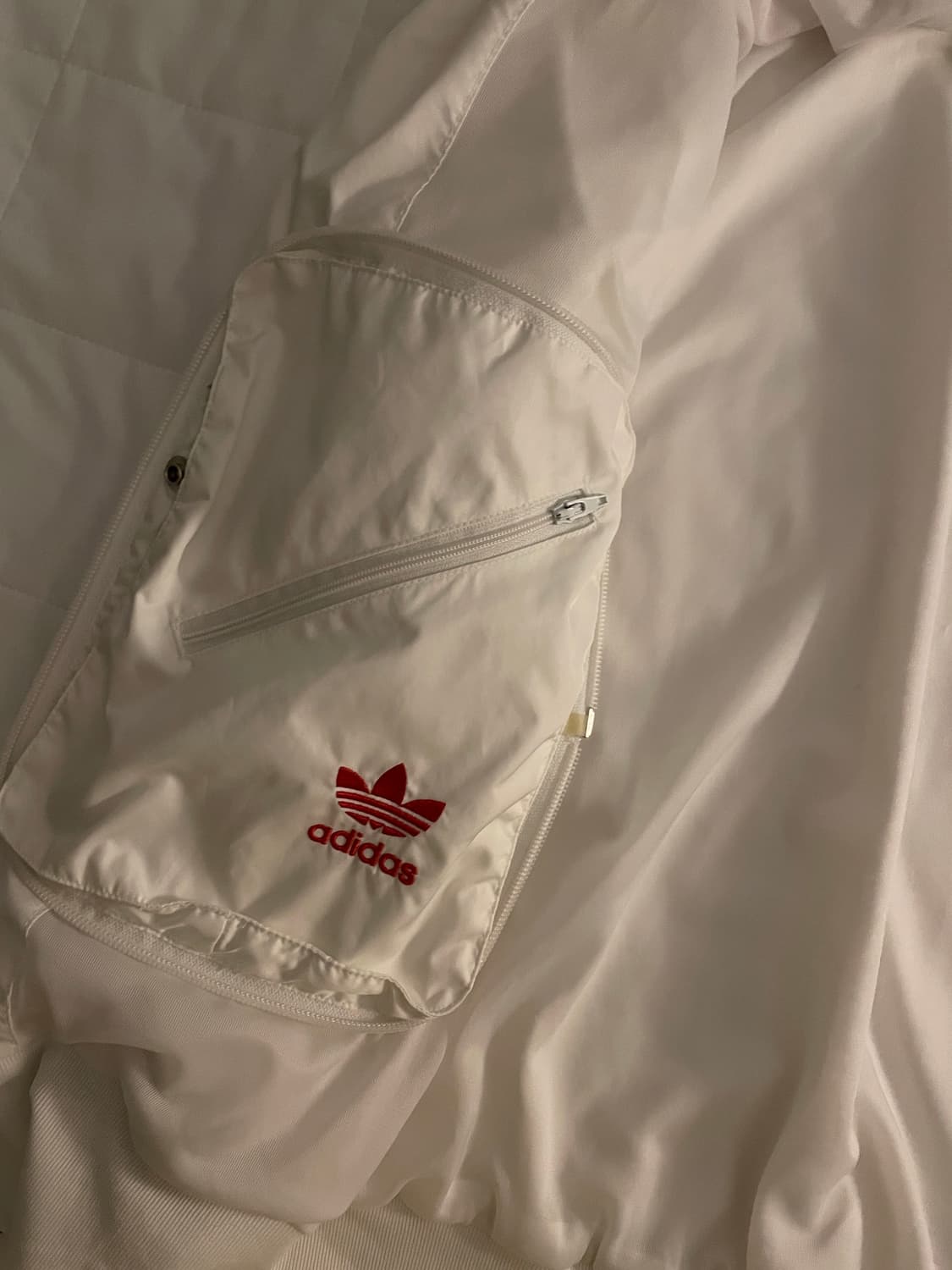 아디다스 트레포일 로고 화이트레드 트랙탑 상품이미지4