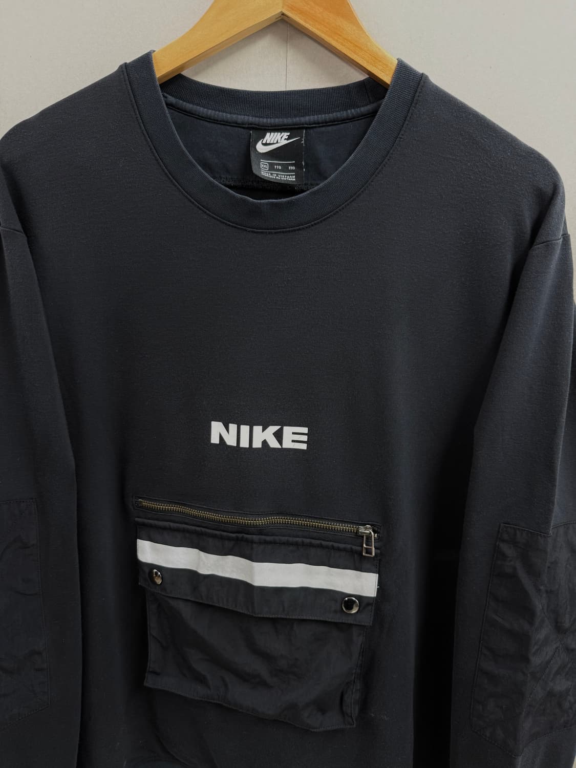 남성 110 xxl / 나이키 NSW 포켓 맨투맨 티셔츠 블랙 상품이미지3