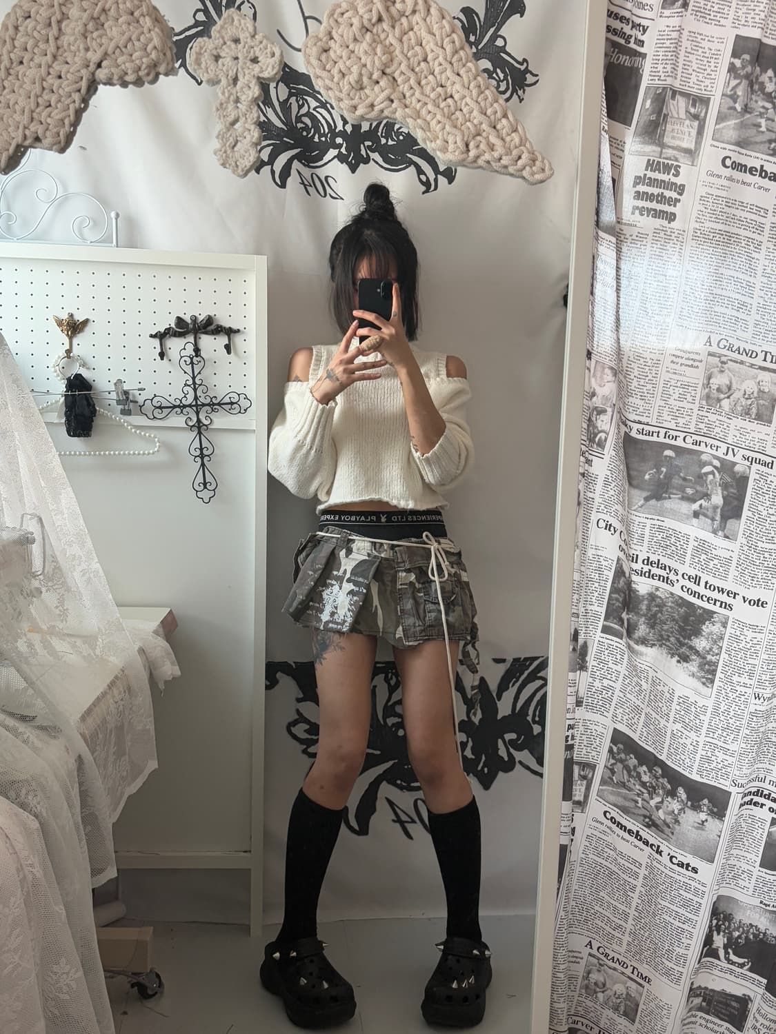 • Ivory off-shoulder knitwear 상품이미지3