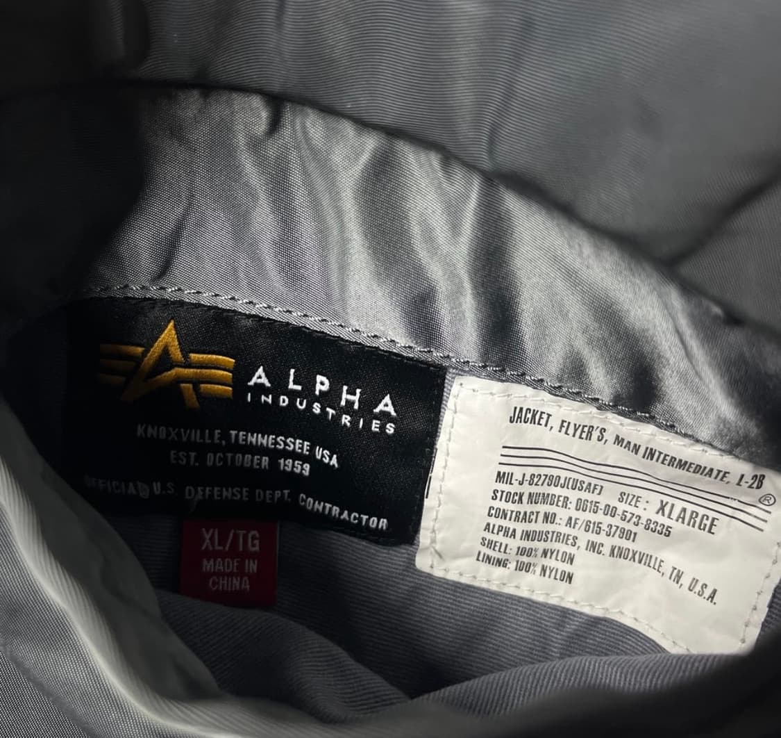[XL] Alpha Industries Ma-1 건메탈 상품이미지3