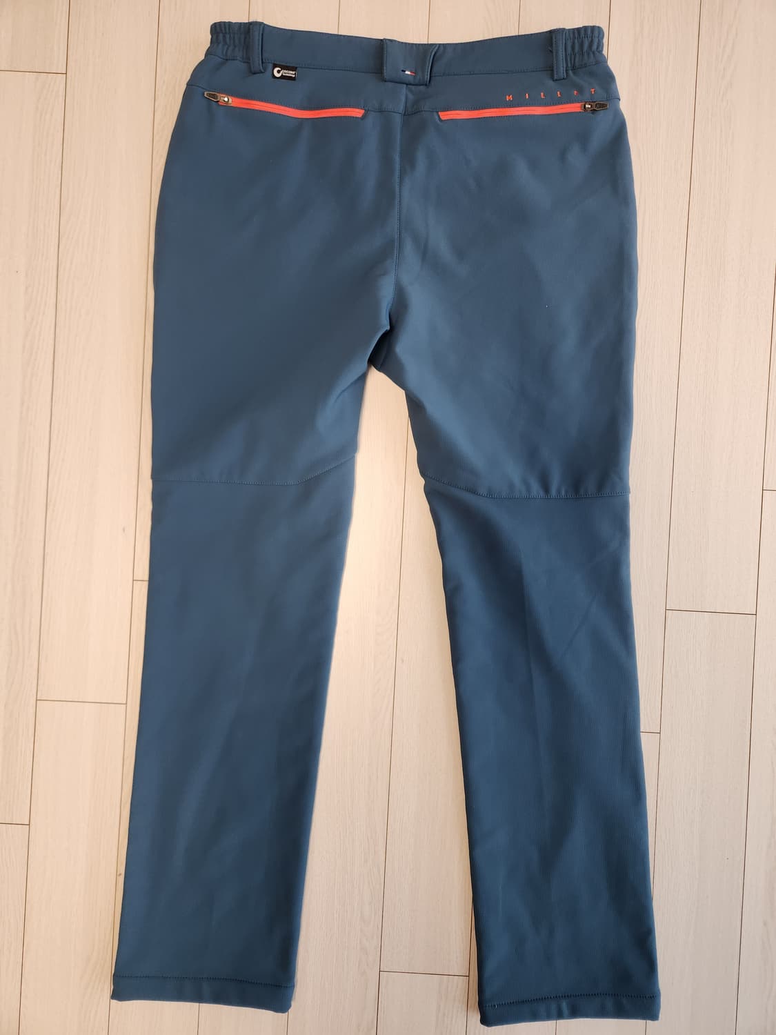 밀레 아웃도어 등산 바지 사이즈84 

약기모에요

지퍼 줄 빼버렸어요  상품이미지9