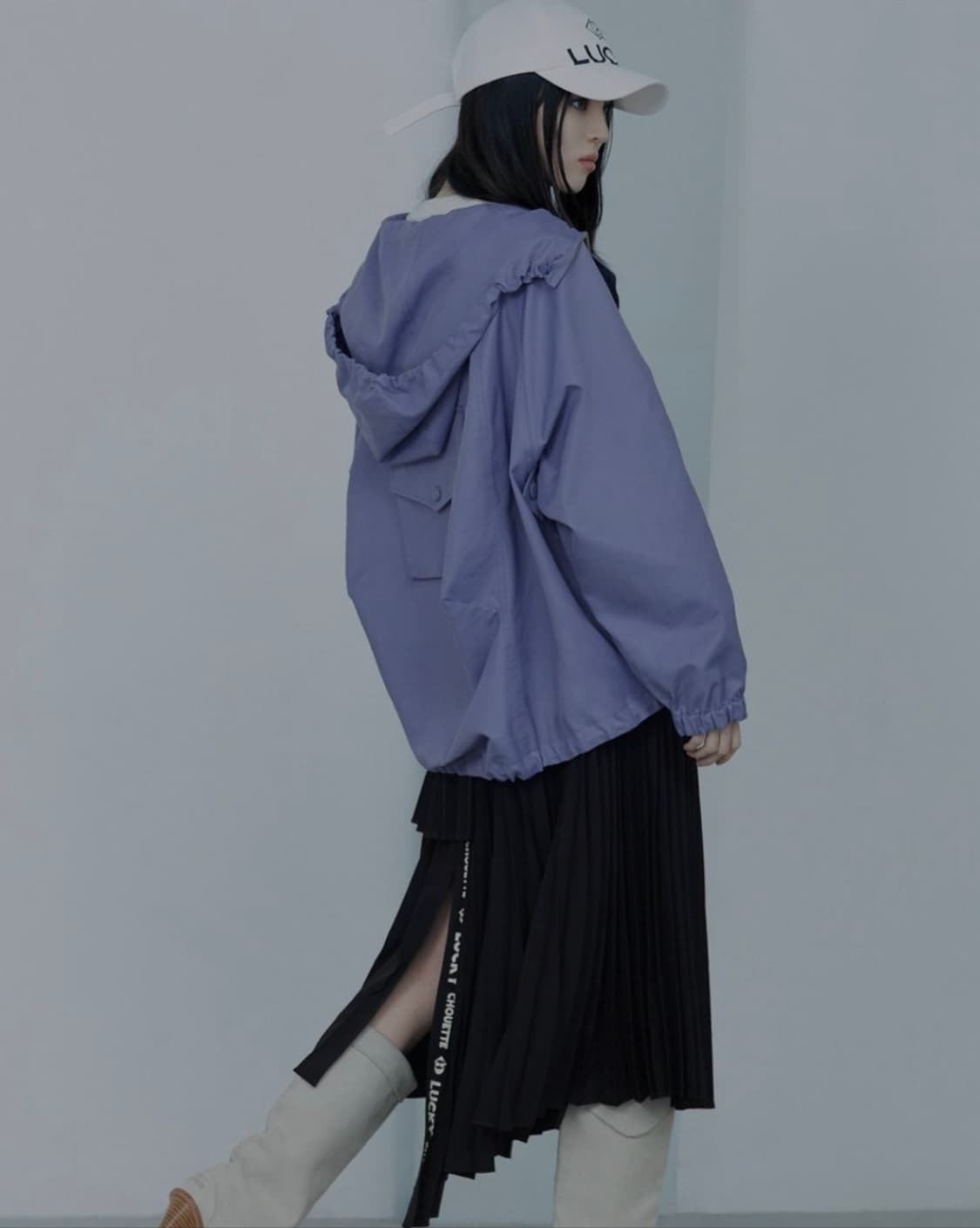 럭키슈에뜨 2022 오버핏 볼륨 후드 점퍼 36 사이즈 상품이미지3