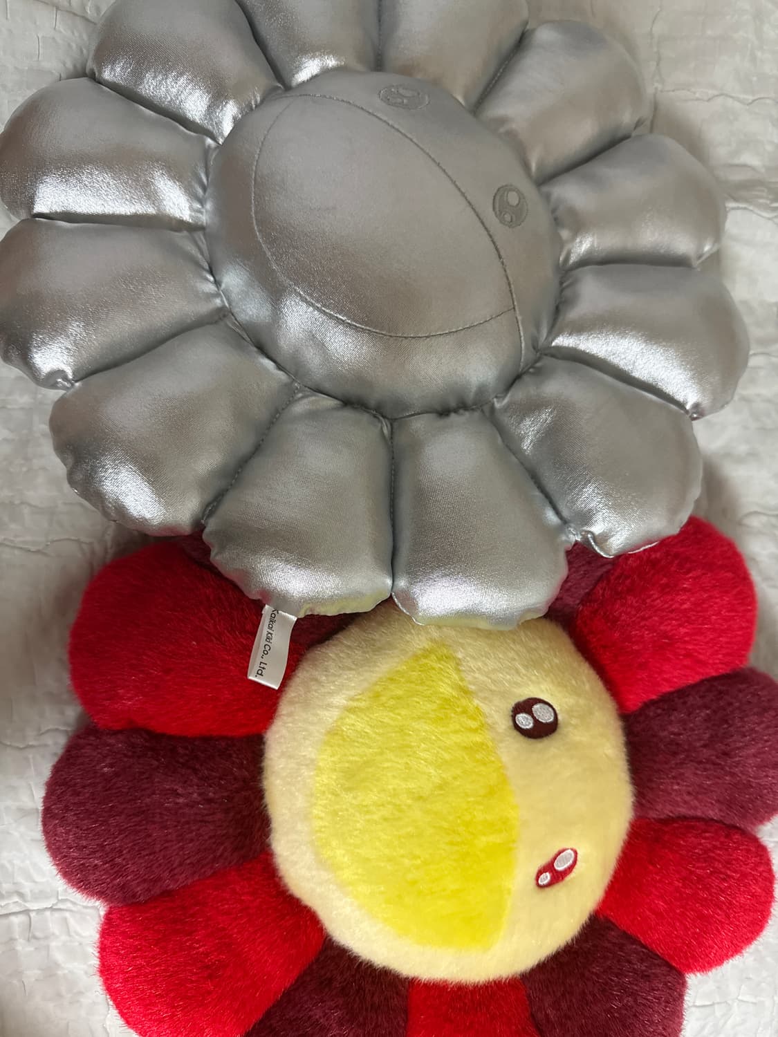 카이카이키키 플라워 쿠션 30cm 상품이미지1