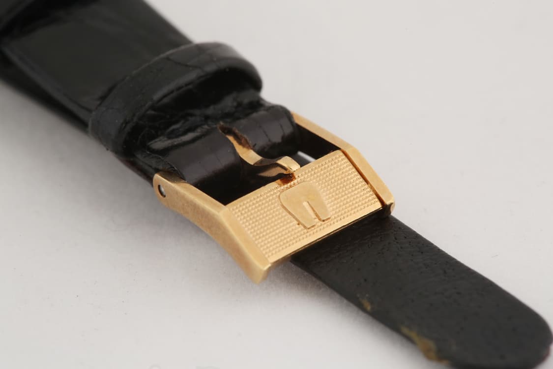 유니버설 제네브 실버 다이얼 여성용 쿼츠 시계 상품이미지5