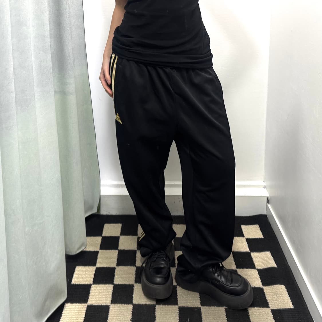 아디다스 클리마 블랙 옐로우 트랙팬츠 상품이미지2