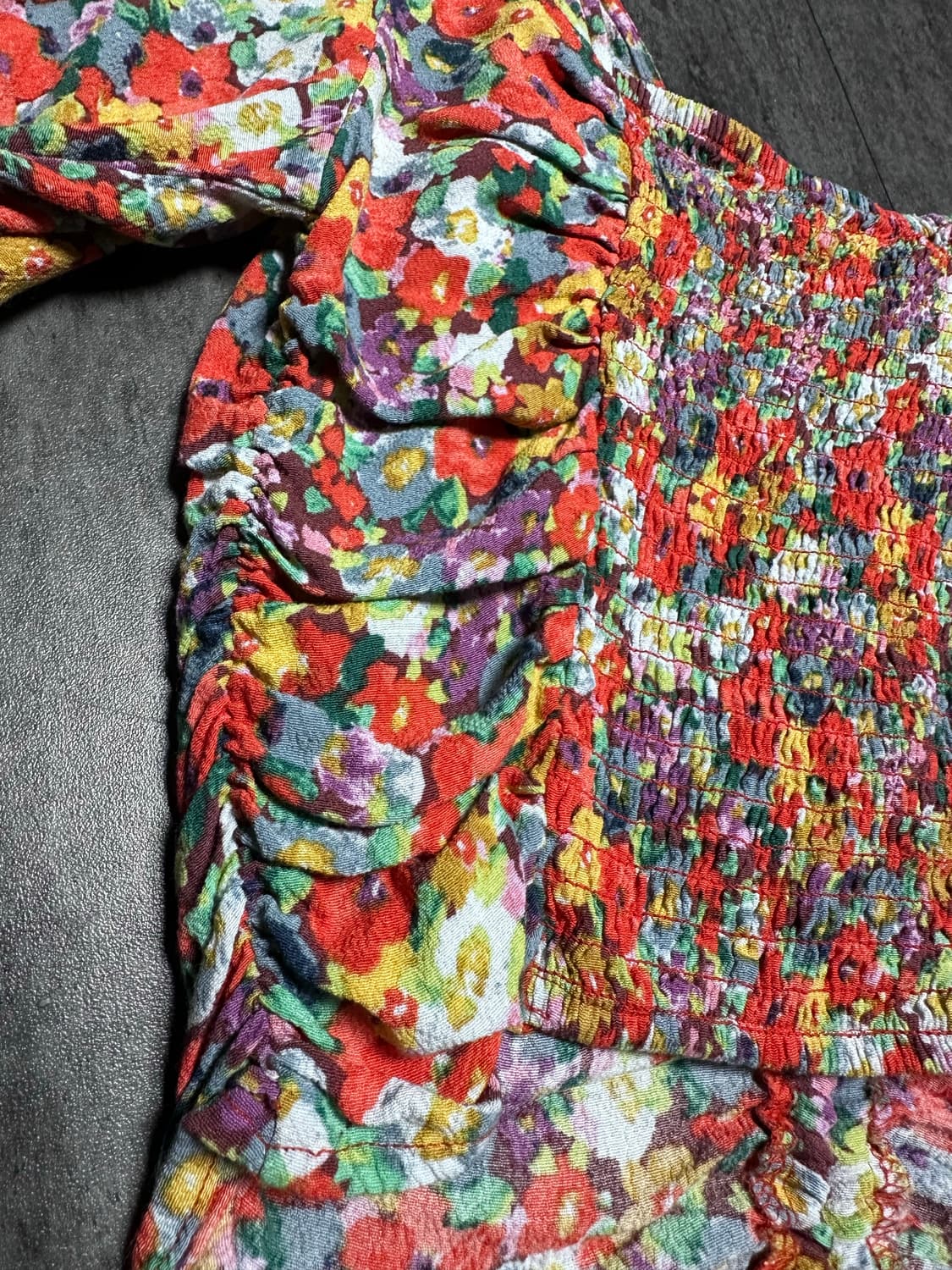 H&M 플라워 셔링 크롭 블라우스 XS 상품이미지8