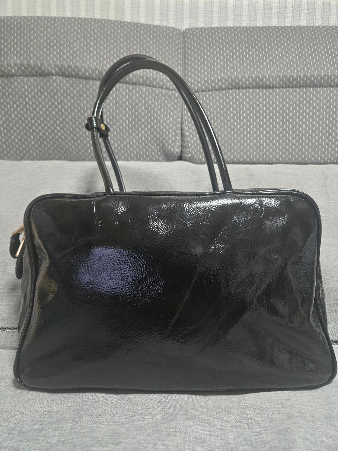 미우미우 나플락 페이턴트 보 백 가방 팝니다 상품이미지4