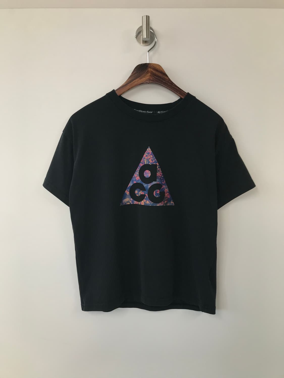 나이키 ACG 블랙 반팔 티셔츠 상품이미지2