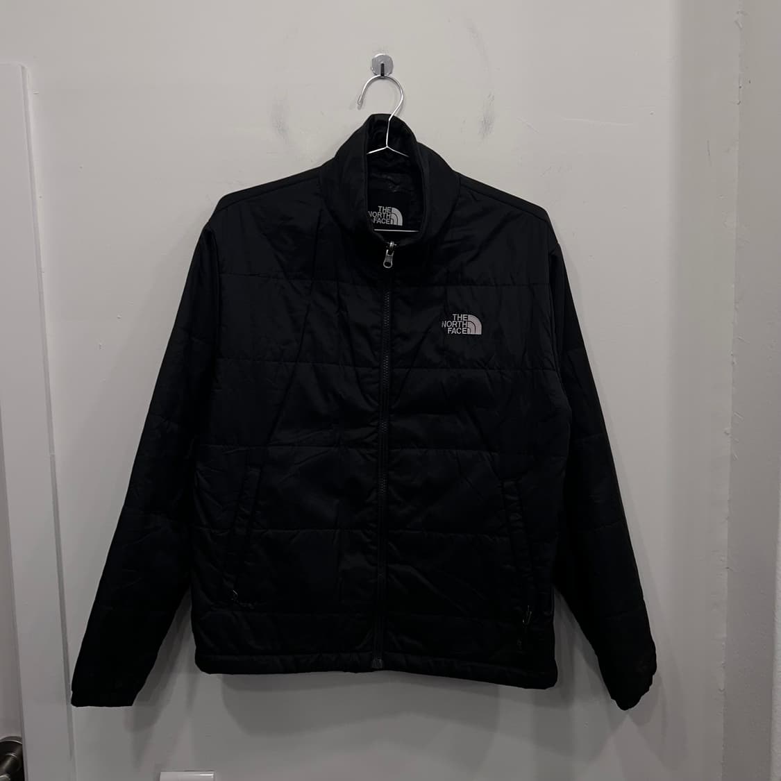 노스페이스 스몰로고 퀼팅 하이넥 경량 패딩 상품이미지2