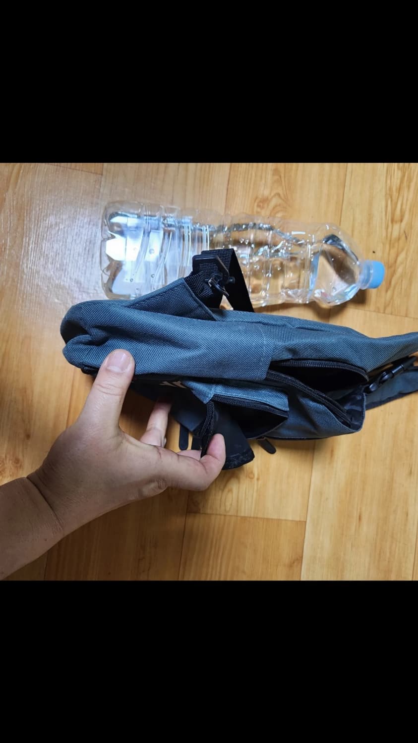 슈프림 크로스백 회색 상품이미지3