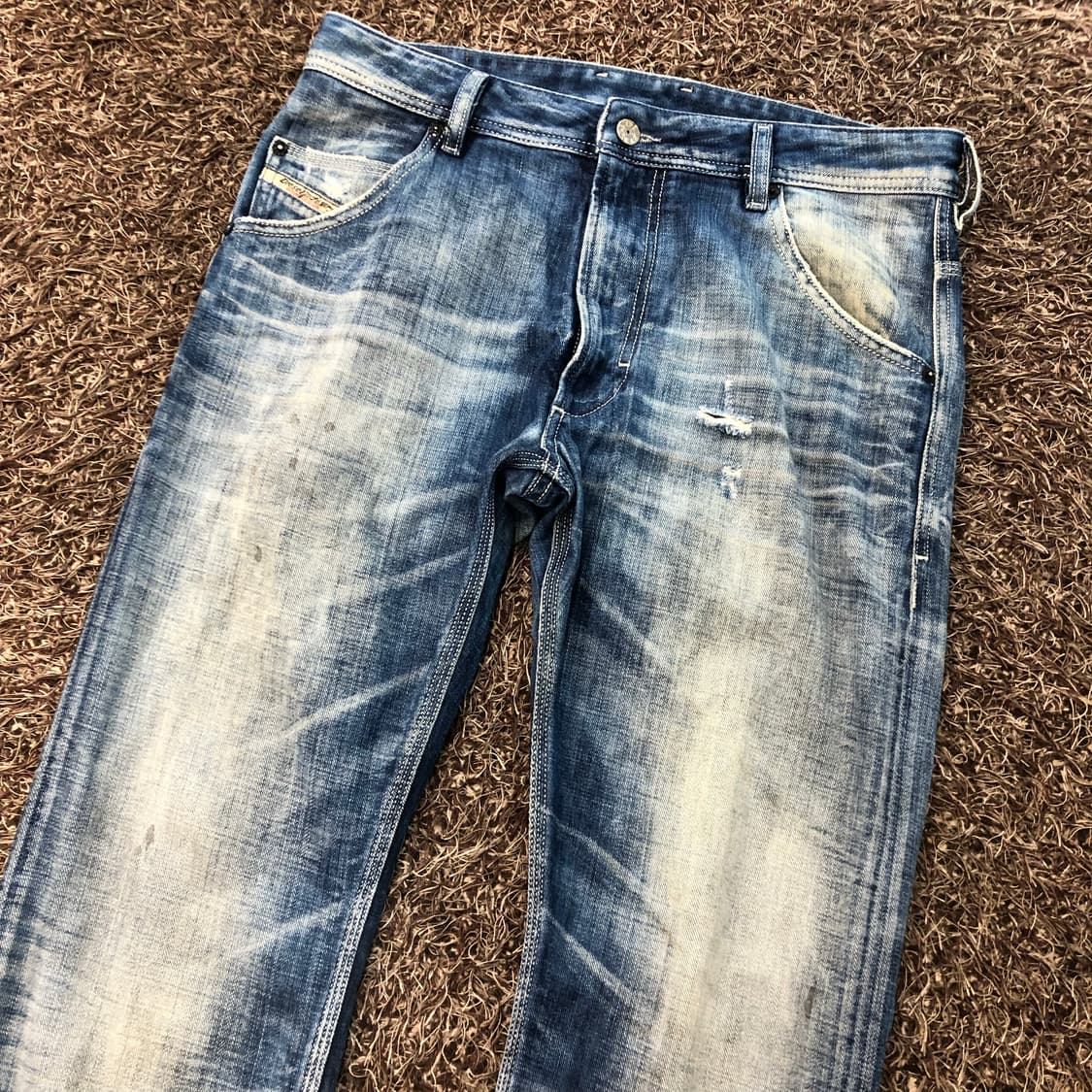 디젤 KROOLEY 워싱 디스 데님 팬츠 상품이미지3