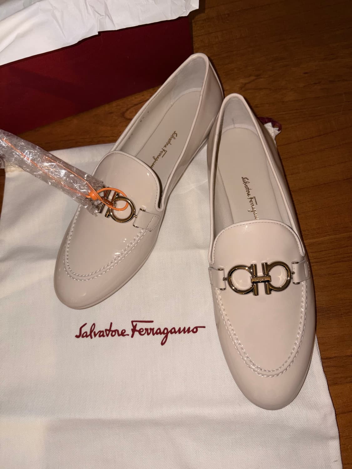 (새상품) 페라가모 간치니 모카신 여성 로퍼 6½  상품이미지5