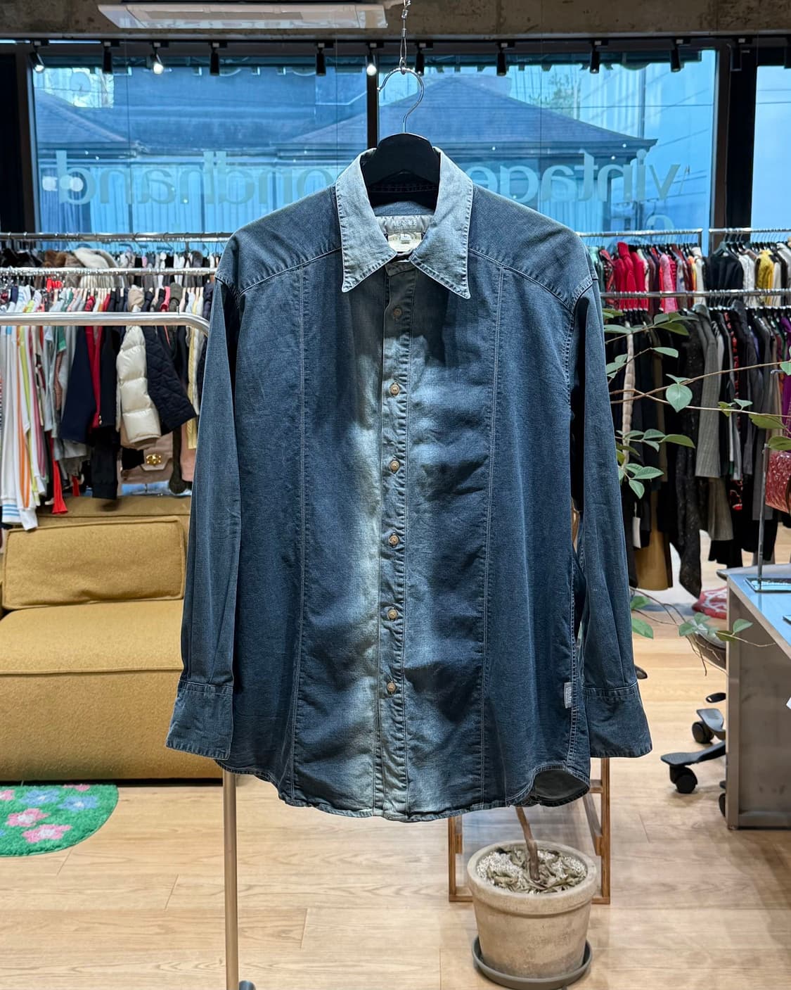 베르사체 진스 쿠튀르 데님 그라데이션 셔츠  상품이미지1