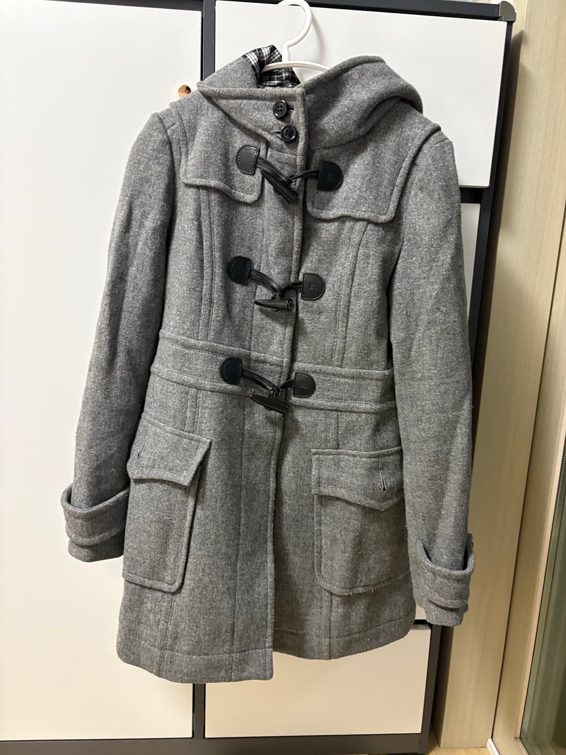 버버리 하이넥 하프코트. 그레이. 상품이미지1