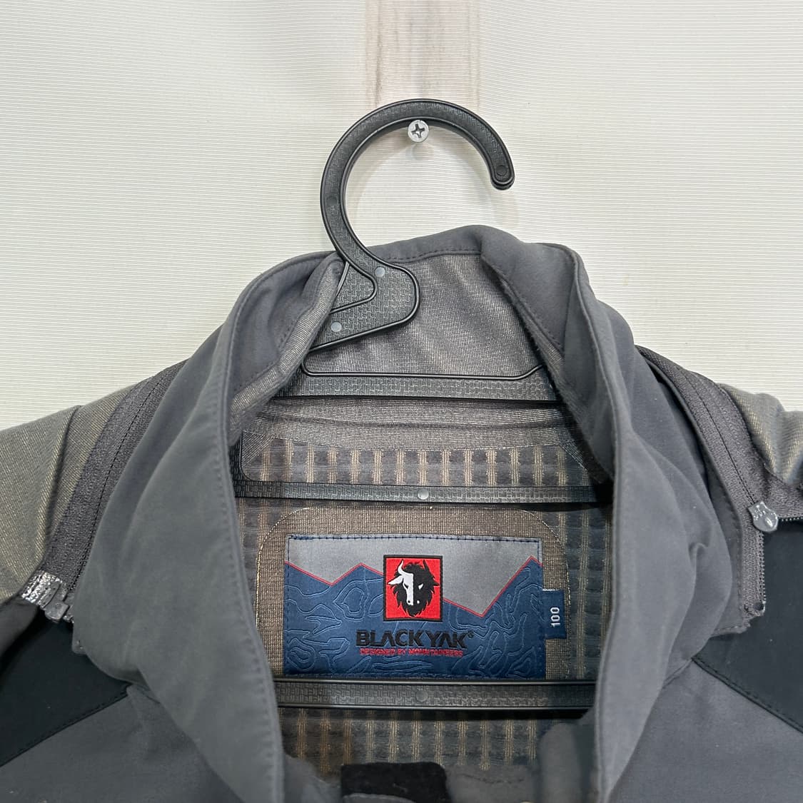 블랙야크 남성 고어텍스 바람막이 100  상품이미지2