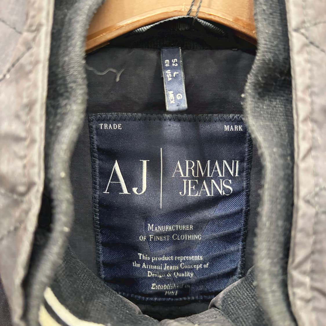 아르마니 진스 하이넥 라이트 집업 점퍼 배색 립 마감 레귤러핏 블랙 상품이미지6