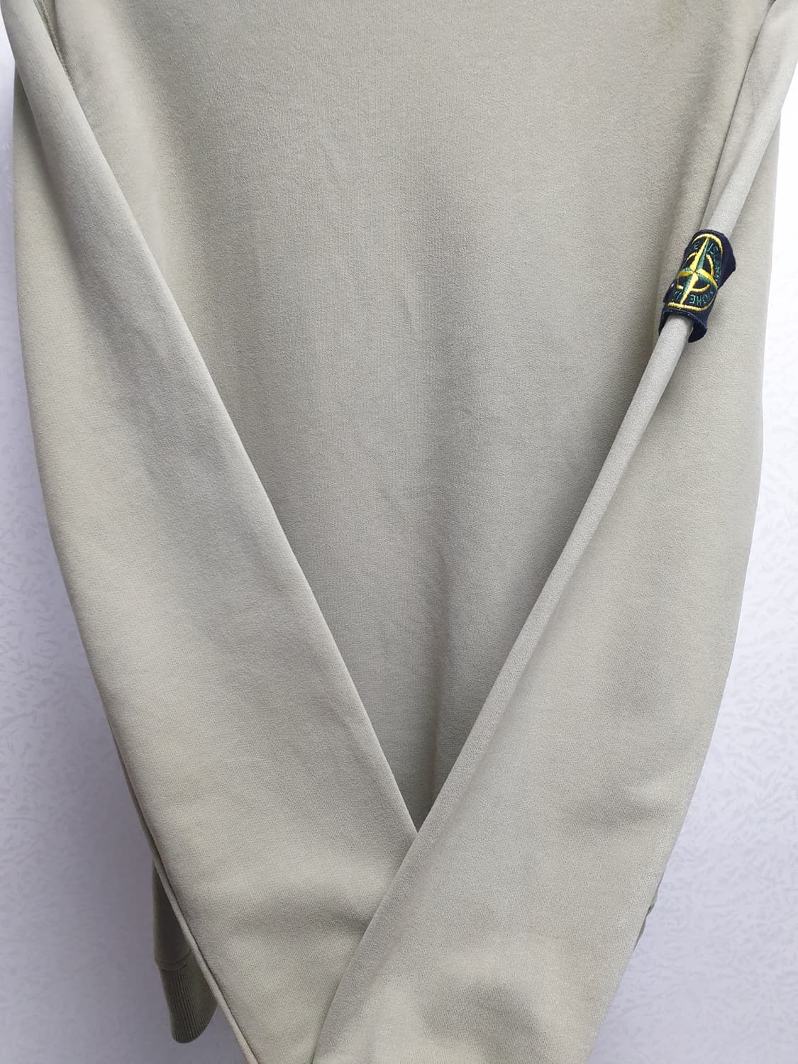 [L/100/정품] 스톤아일랜드 기모 맨투맨 카키 상품이미지5