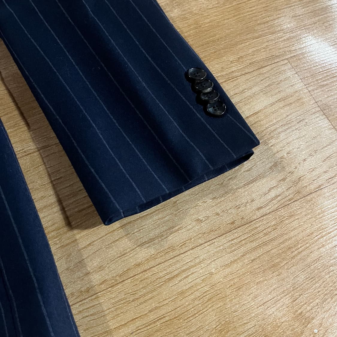 [97/33] 솔리드옴므 스트라이프 정장 수트 상품이미지4